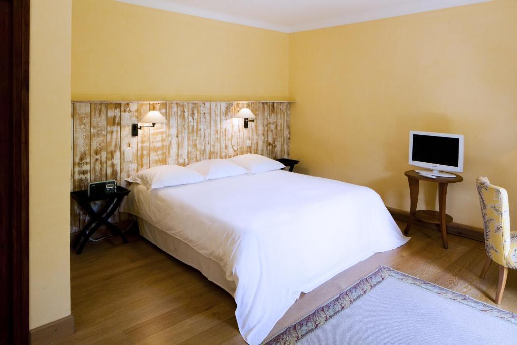 Le Grand Hotel Moltig les Bains Habitación foto