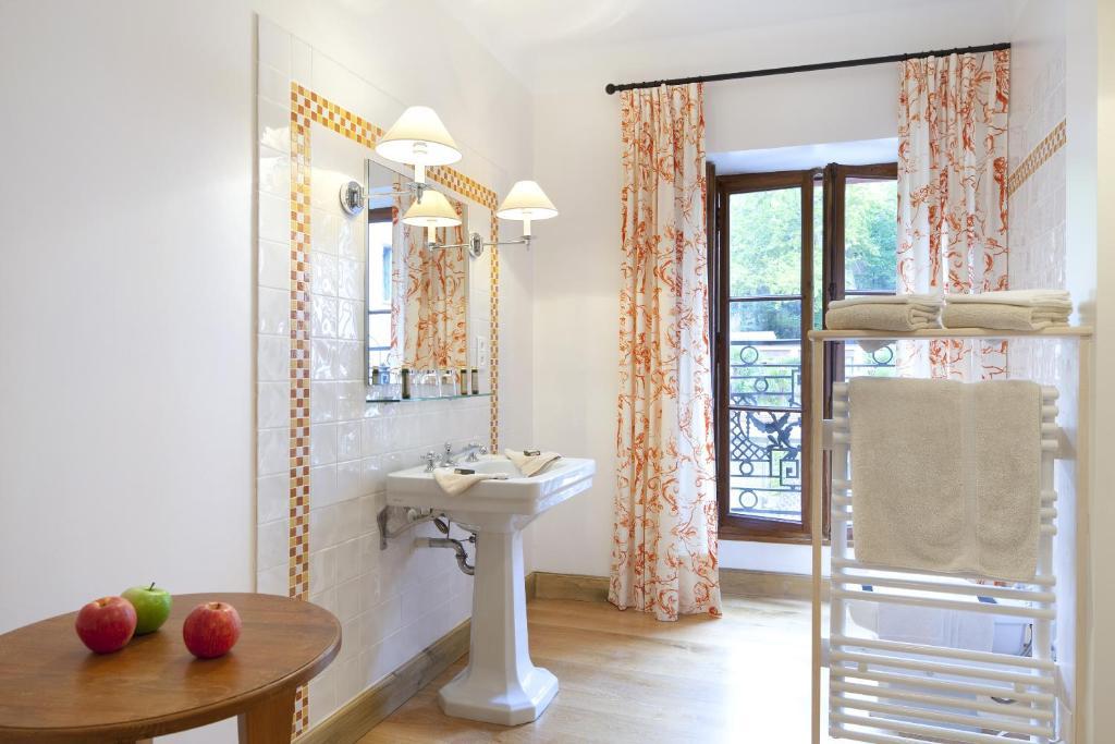 Le Grand Hotel Moltig les Bains Habitación foto